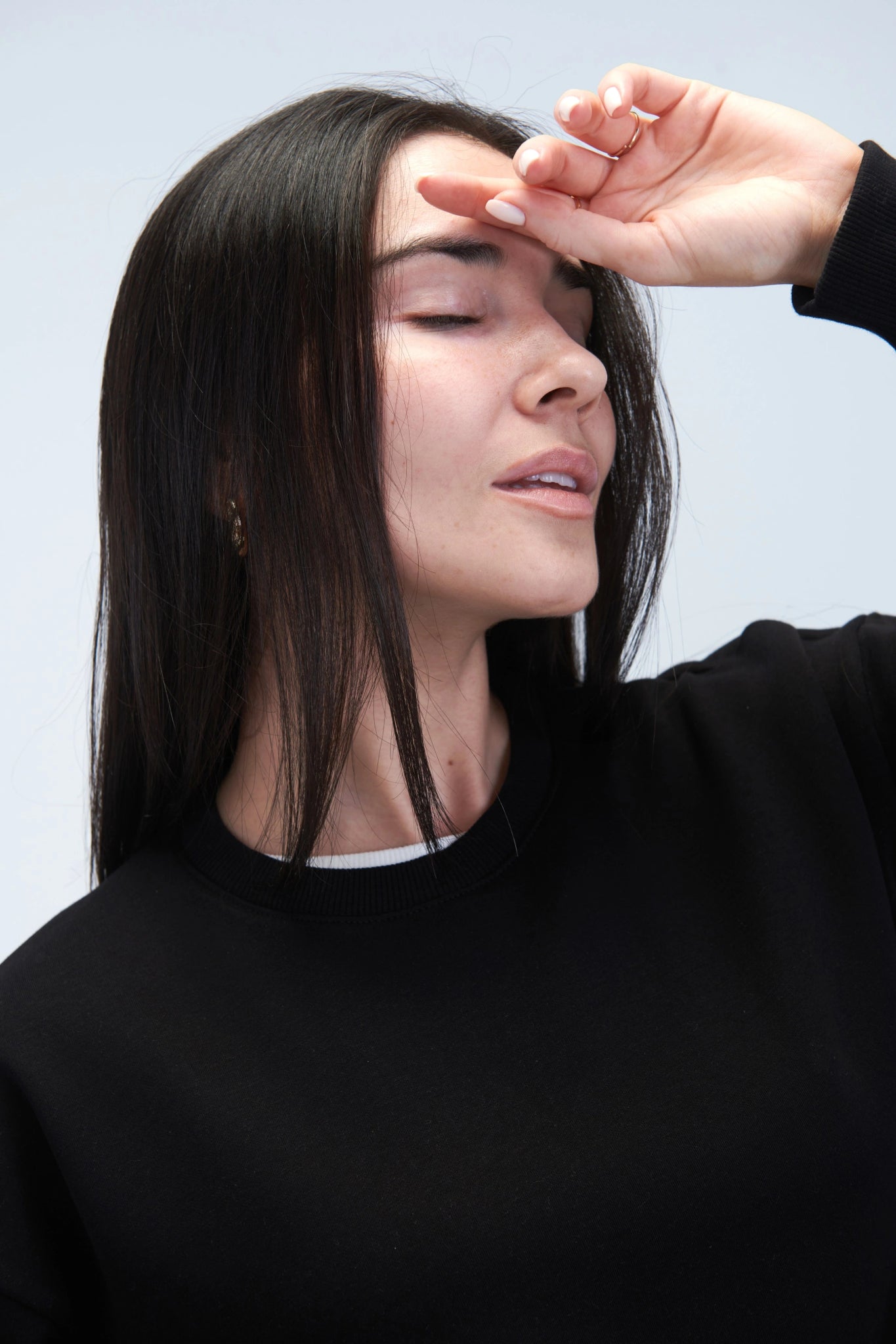 Carbon Black Sweatshirt - Women - Essentials Egypt